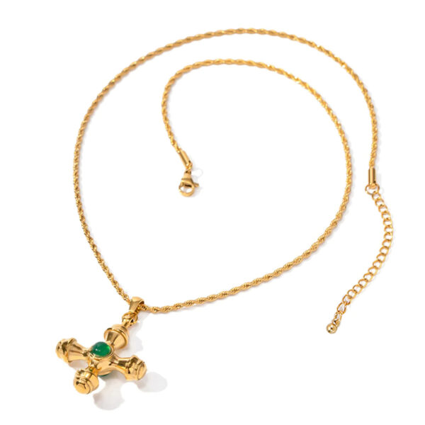 Wholesale 11764 European and American hot sale Mother's Day gift cross pendant necklace retro palace style niche personalized necklace