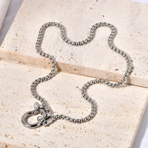 Wholesale PVD Coated Real Gold Plated 18K Solid Color 304 Stainless Steel Titanium Classic Style Waterproof Non Tarnish Pendant Necklace