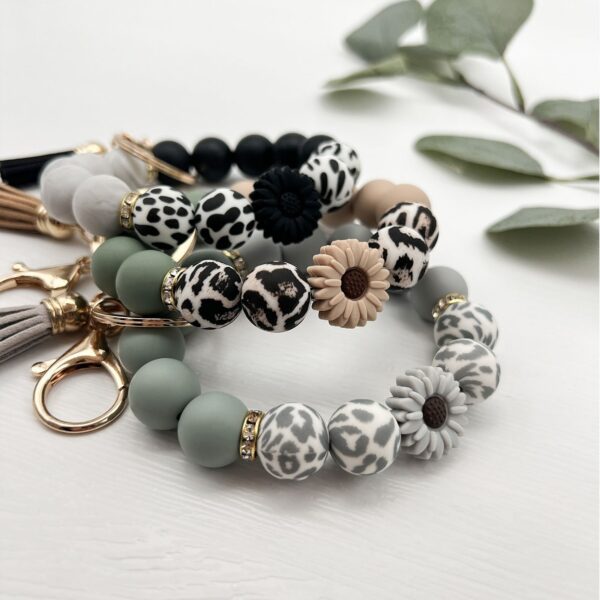 Wholesale Daisy Silicone Bead Bracelet Keychain