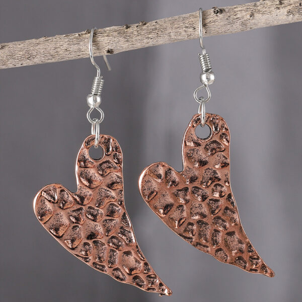 Wholesale Heart-shaped textured retro earrings