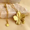PVD Coated Real Gold Plated 18K Gold Flower 304 Stainless Steel Elegant Streetwear Waterproof Non Tarnish 201 Stainless Steel Pendant Necklace