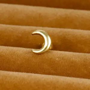 Y20412-3 Gold 1 Piece