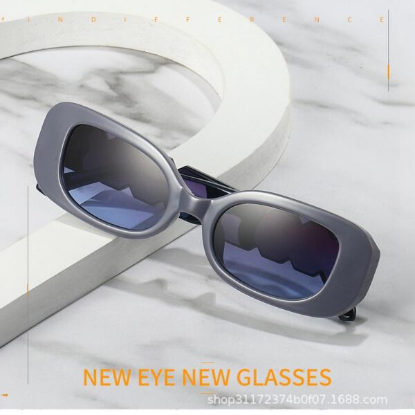 oly-c5425498e3578ccdca863600b4354a4c Wholesale Personality Small Frame Sunglasses Women's Diamond Frame Sunglasses Glasses Wholesale Unisex