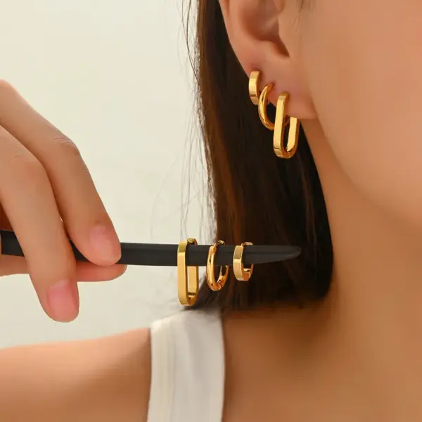 Wholesale 304 Stainless Steel Pentagram Red Heart PVD Coated Real Gold Plated Casual Vacation Simple Style Waterproof Non Tarnish Earrings