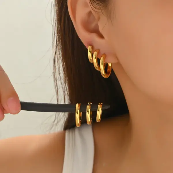 Wholesale 304 Stainless Steel Pentagram Red Heart PVD Coated Real Gold Plated Casual Vacation Simple Style Waterproof Non Tarnish Earrings