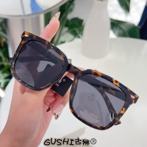 C25 leopard print frame black film