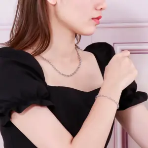 PVD Coated 18K Gold Plated Geometric Titanium Steel Fashion Waterproof Non Tarnish Bracelets