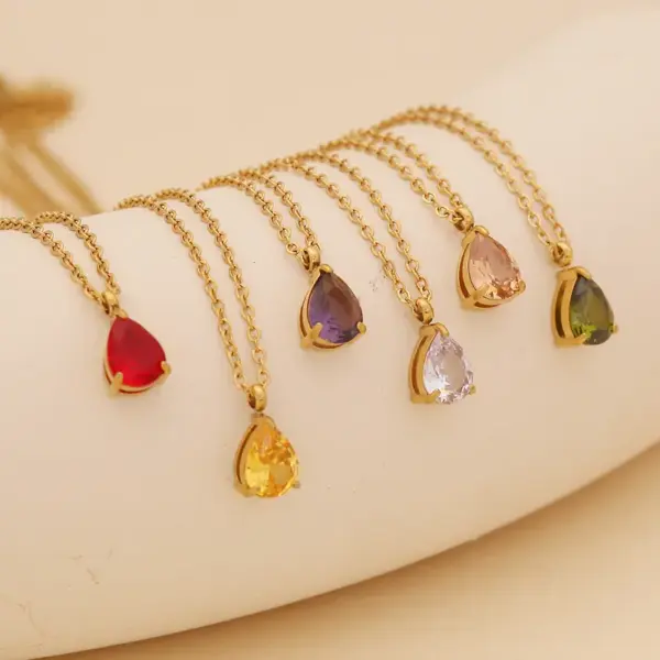 Wholesale PVD Coated 18K Gold Real Gold Plated Water Droplets 304 Stainless Steel Simple Style Commute Waterproof Non Tarnish 304 Stainless Steel Pendant Necklace