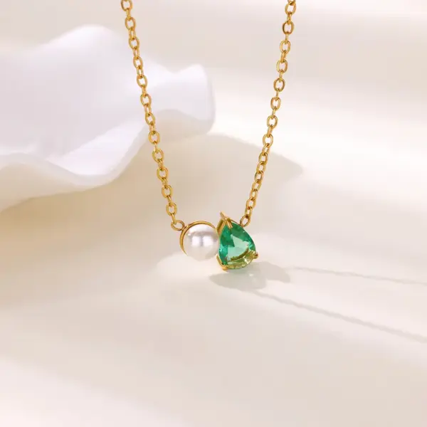 Wholesale 304 Stainless Steel Round Water Droplets Heart Shape PVD Coated Artificial Pearls Zircon 18K Real Gold Plated Elegant Romantic Simple Style Plating Regular Lobster Trigger Clasp Closure Pendant Necklace