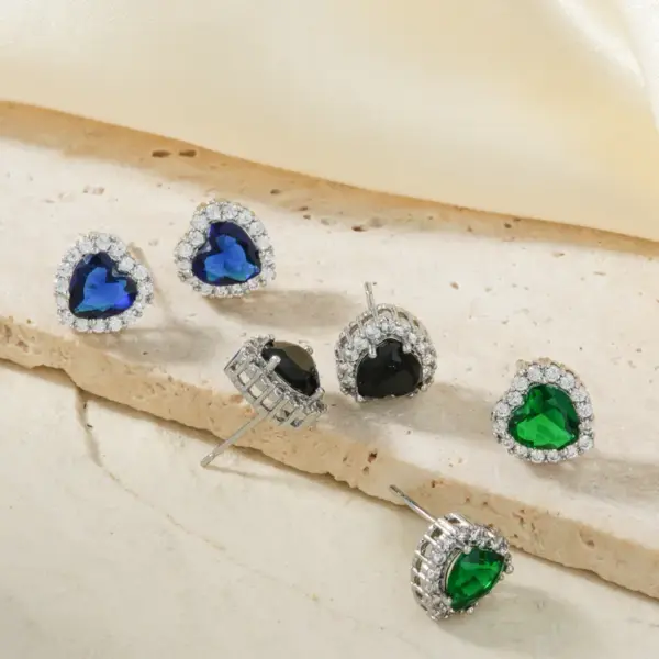 Wholesale 1 Pair Sweet Simple Style Heart Shape Plating Inlay Copper Zircon Silver Plated Ear Studs