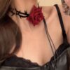 oly-c62ad4bb01044ae888f4ae9bec6e1f26 Wholesale Retro girl's necklace with dark night rose and ns