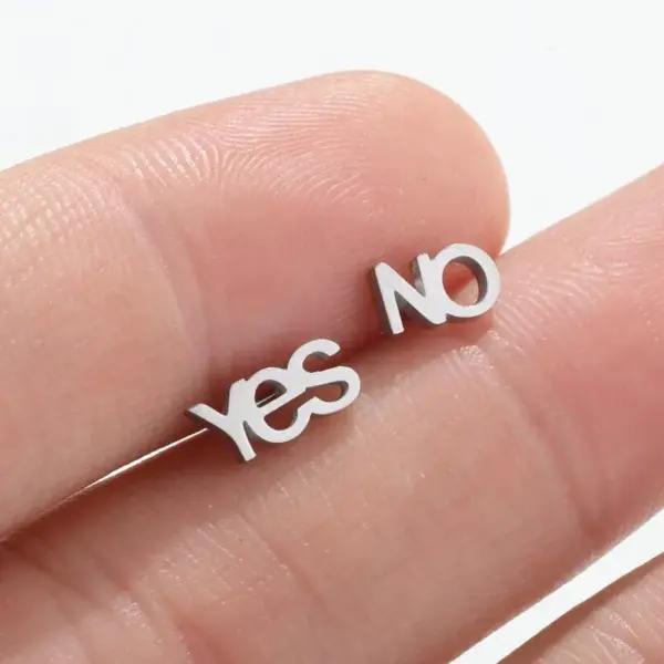 Wholesale PVD Coated Real Gold Plated Letter Stainless Steel Fashion Waterproof Non Tarnish Ear Studs