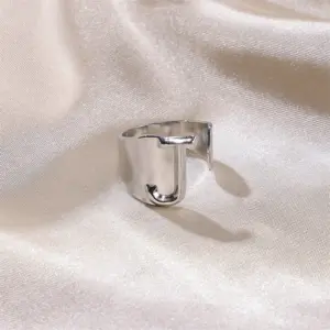 Silver / J
