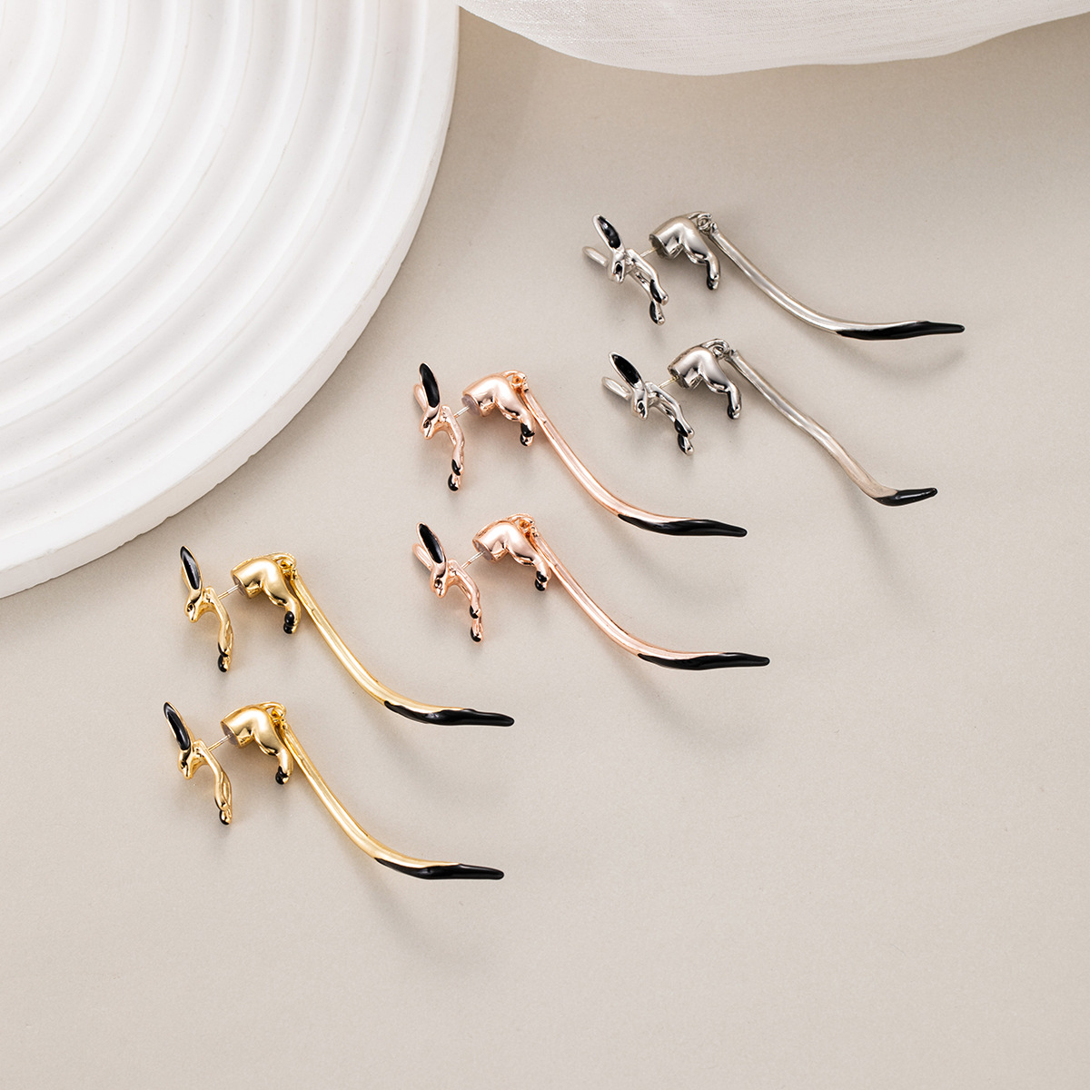 Wholesale Sier needle 2025 new fashion ear jewelry fashion earrings French creative temperament long tail small fox earrings jewelry
