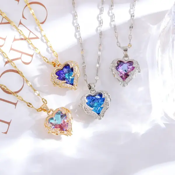 Wholesale Stainless Steel Romantic Plating Inlay Heart Shape Artificial Crystal Pendant Necklace