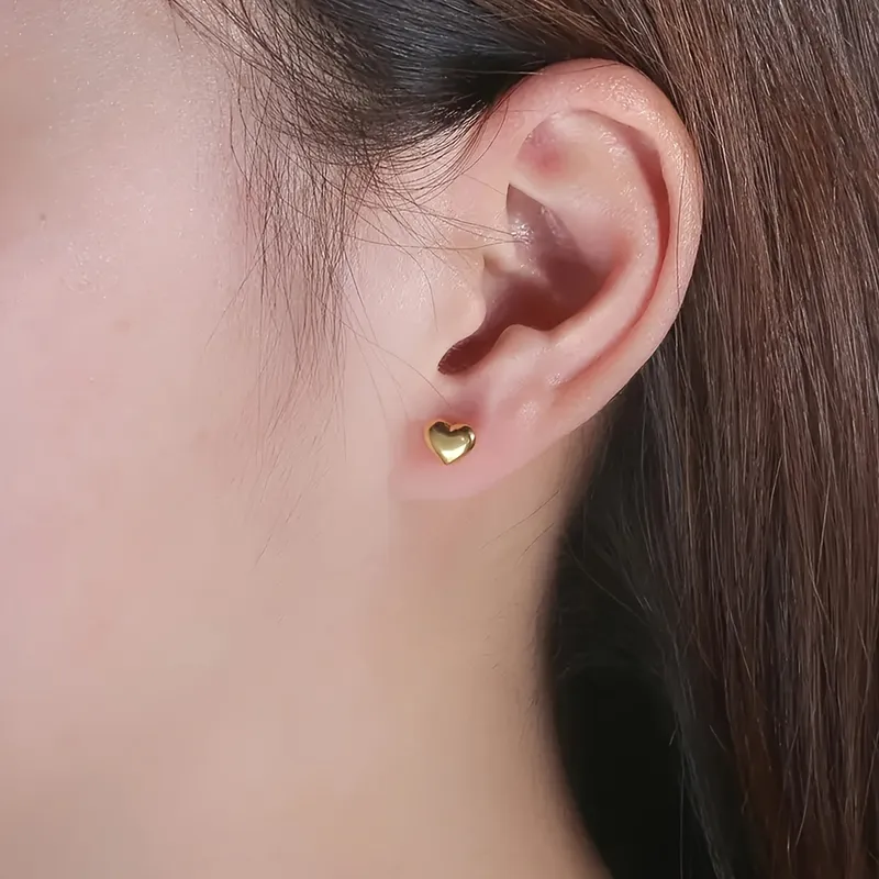 Wholesale 304 Stainless Steel Heart Shape Electroplated Stone-Free 18K Gold Plated Simple Style Commute Ear Studs