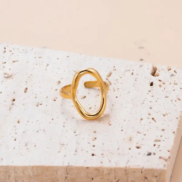 PVD Coated Heart Shape Solid Color Snake 304 Stainless Steel Simple Style Cool Style Waterproof Non Tarnish Open Ring