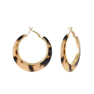 62#D0270 Hawksbill Color Ear Ring