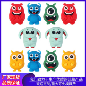 oly-c6cddf323945058eca2d25cb2c6821f0 Wholesale 3D monster silicone bead bracelet, cute doll beaded DIY necklace aessories, cartoon exy beads wholesale.