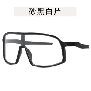 C8 sand black and white film