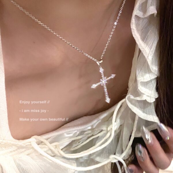 Wholesale Starburst Cross Necklace Cold Style Sweet Cool High-End Texture Zircon Flash Diamond Necklace Personalized Pendant