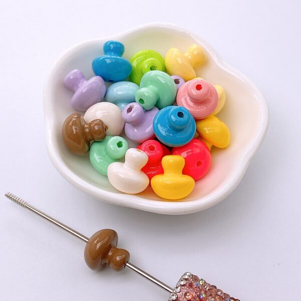 Wholesale Mushroom-shaped beads with through holes