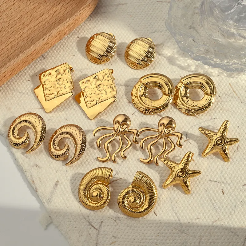 Wholesale Electroplating Golden Plated Octopus Round Starfish 304 Stainless Steel Casual Simple Style lishing Plating Earrings