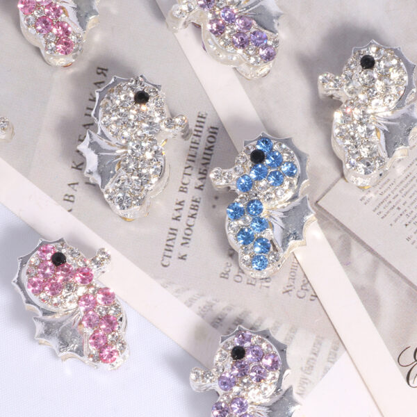 Wholesale Double-sided alloy full diamond seahorse straight hole loose beads beaded DIY mobile phone chain key chain bag chain jewelry accessories