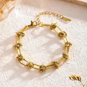 7768 Knotted Bracelet / Gold