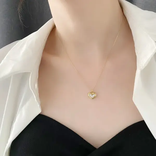 Wholesale Real Gold Plated Heart Shape 304 Stainless Steel Fashion Waterproof Non Tarnish Necklace