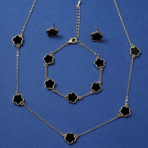 Wholesale Korean New Five-leaf Clover Jewelry suit Women's Simple Petal Necklace Five-leaf Flower Bracelet Ring Earrings 4-piece Set