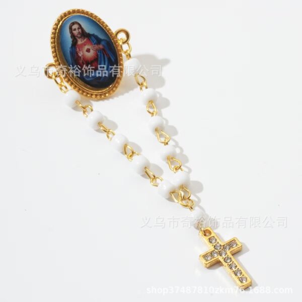 Wholesale A set of 6 brooches with different patterns, including crosses, for baptismal religious purposes.