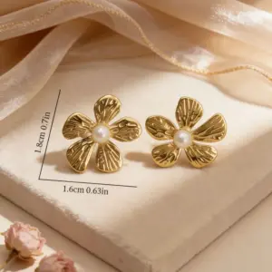 Gold Pearl Earrings23