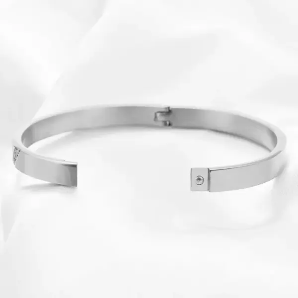 Wholesale Simple Style Solid Color Stainless Steel Inlay Zircon Bangle
