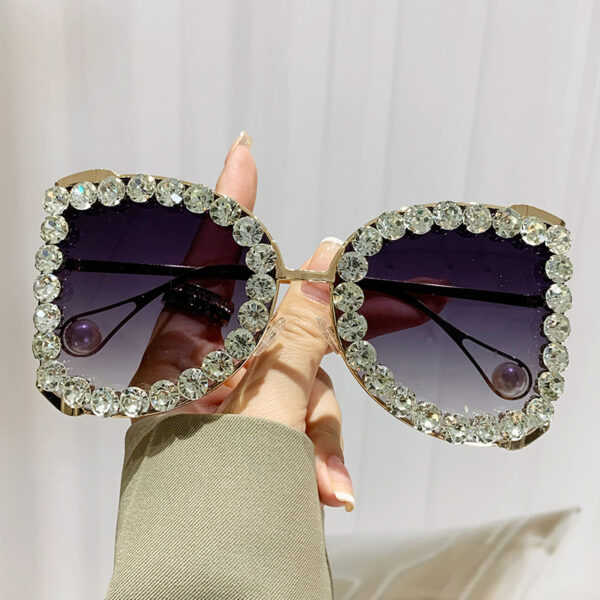 Wholesale Diamond-encrusted large-frame sunglasses 2024 new sunglasses ladies exaggerated large-frame sunglasses metal personality high-level sense