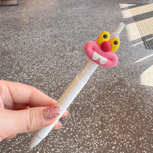 Pink big mouth (door tooth)