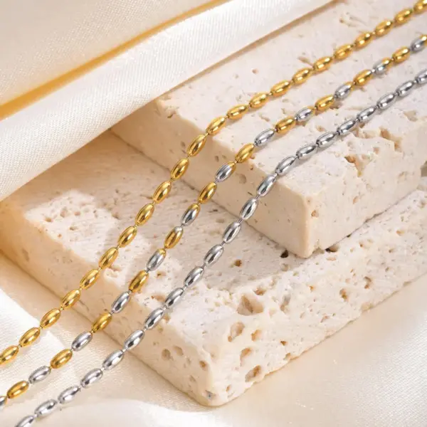 201 Stainless Steel Solid Color PVD Coated Real Gold Plated 18K Gold Basic Simple Style Waterproof Non Tarnish Olive Bead Necklace Necklace