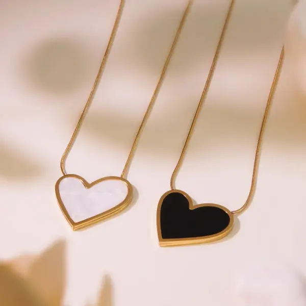 Wholesale 304 Stainless Steel Plastic Heart Shape Ion Plating (IP) Acrylic 18K Gold Plated Elegant Sweet Waterproof Non Tarnish Inlay White Gold Black Earrings Necklace Jewelry Set