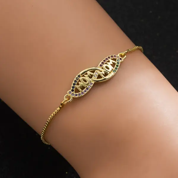 Wholesale Simple Mama Pearl Virgin Mary Copper Zircon Gold-plated Bracelet