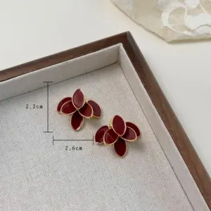 Red Oil-dripping Leaves