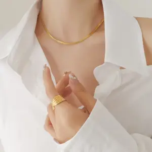 P559-B39 Six-Claw Diamond Gold Necklace-30+8cm