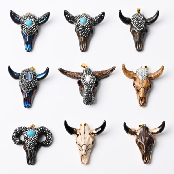 Wholesale Natural stone resin cow head pendant 47x 47mm exquisite diamond necklace pendant handmade DIY jewelry accessories