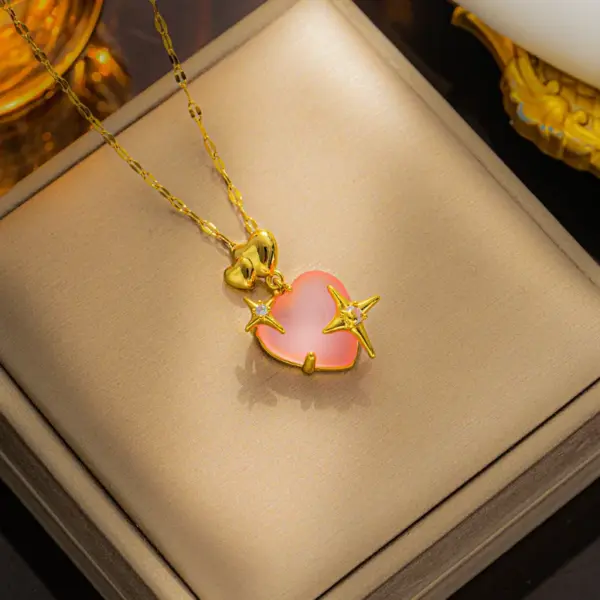 Wholesale PVD Coated Real Gold Plated Heart Shape Stainless Steel Classic Style Waterproof Non Tarnish Titanium Steel Pendant Necklace