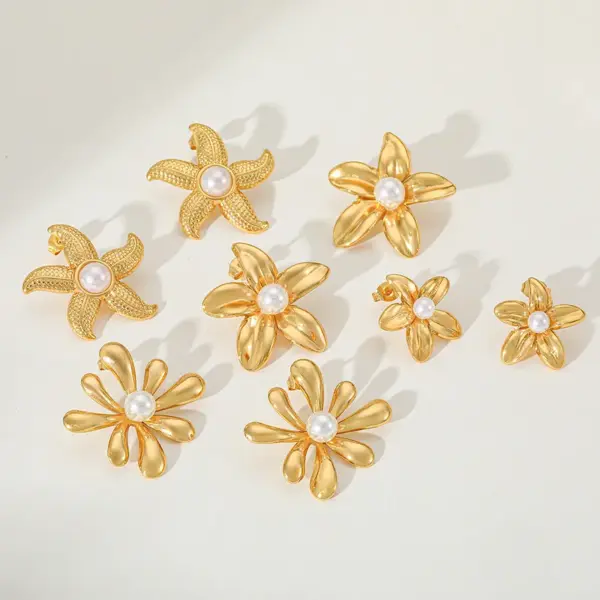 Wholesale 1 Pair Elegant Retro Artistic Geometric Flower Inlay 304 Stainless Steel Imitation Pearl 18K Gold Plated Ear Studs