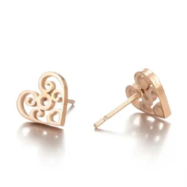 PVD Coated Real Gold Plated Heart Shape Flower Stainless Steel Simple Style Waterproof Non Tarnish Ear Studs