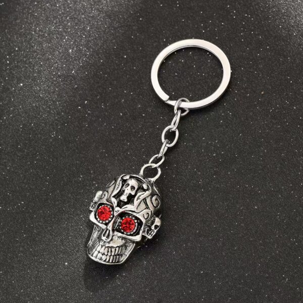 oly-ca23870612a1e8277bda89332473905b Wholesale New European and American cross-border hot Halloween titanium steel skull personality necklace retro men's hip-hop alloy pendant