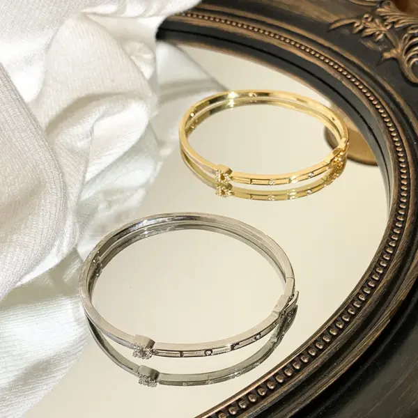 Wholesale Copper 18K Gold Plated Lady Inlay Geometric Zircon Bangle