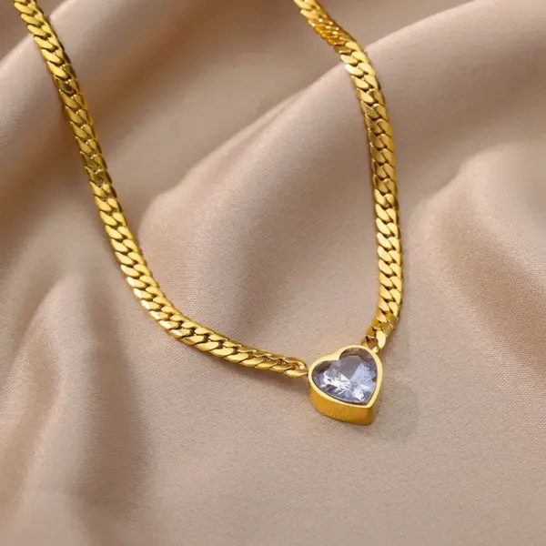 oly-ca747fe201f6da29e1ef91171424ce6f Wholesale PVD Coated Real Gold Plated 18K Gold Heart Shape 304 Stainless Steel Simple Style Waterproof Non Tarnish 304 Stainless Steel Necklace