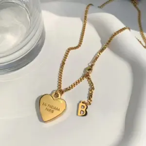 8923 / Gold