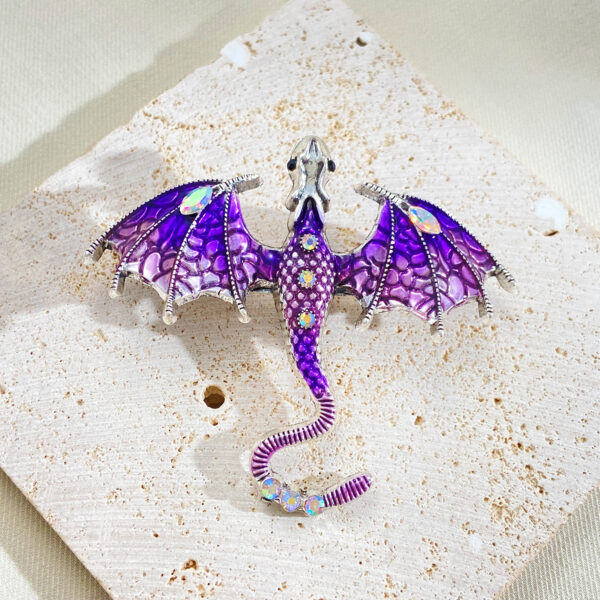 Wholesale Magic Dragon Niche Enamel Color Diamond Brooch Exquisite Fashion All-match Suit Pin Light Luxury Accessories